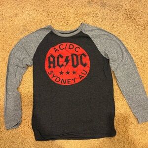 AC/DC Vintage Mens Medium Long Sleeve Tee  
Pit to pit 19”
Top to bottom 25”
